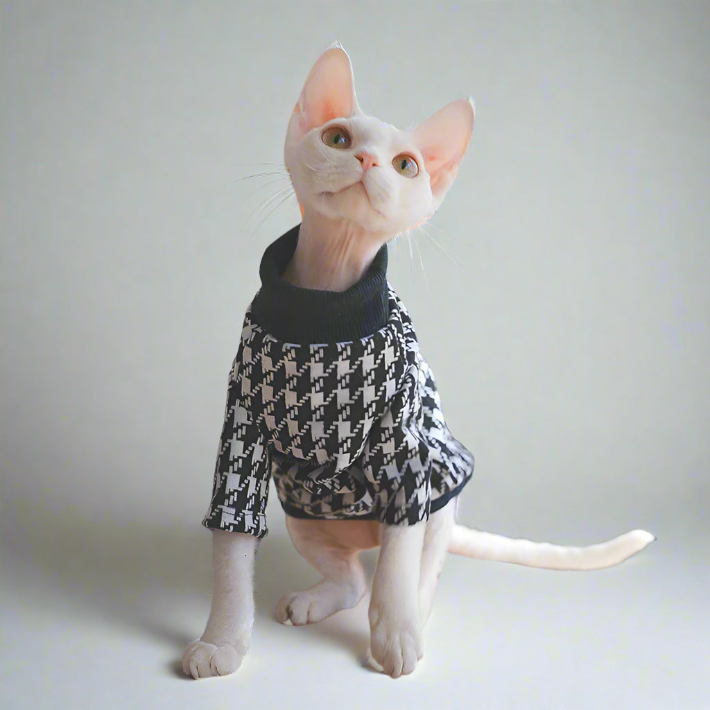 Black & White Dogtooth Sphynx Cat T-Shirt