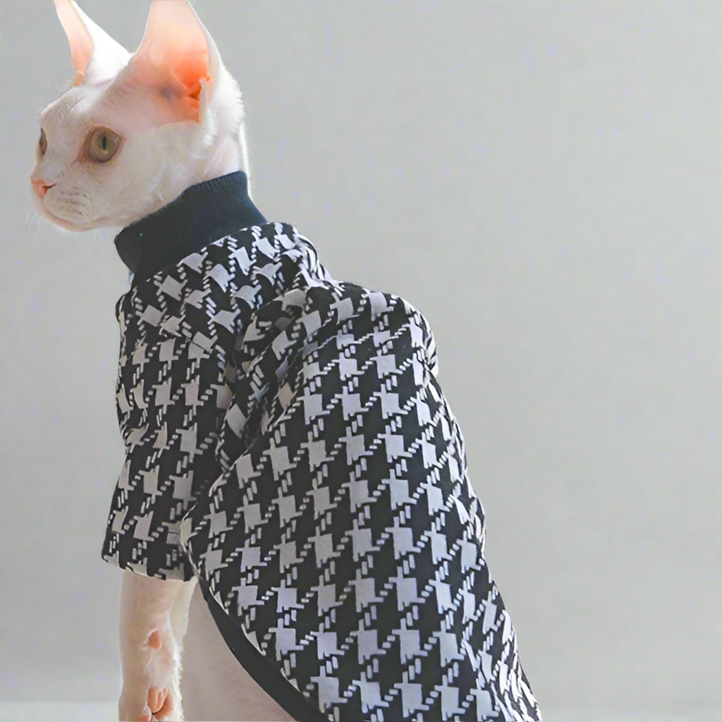 Black & White Dogtooth Sphynx Cat T-Shirt