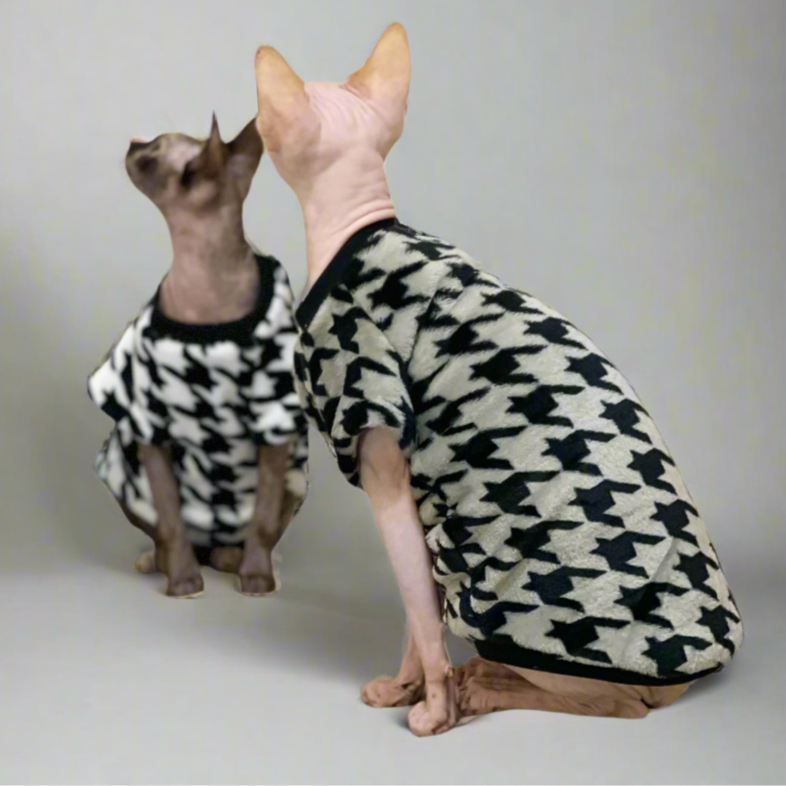 Black White Dogtooth Sphynx Cat Fleece